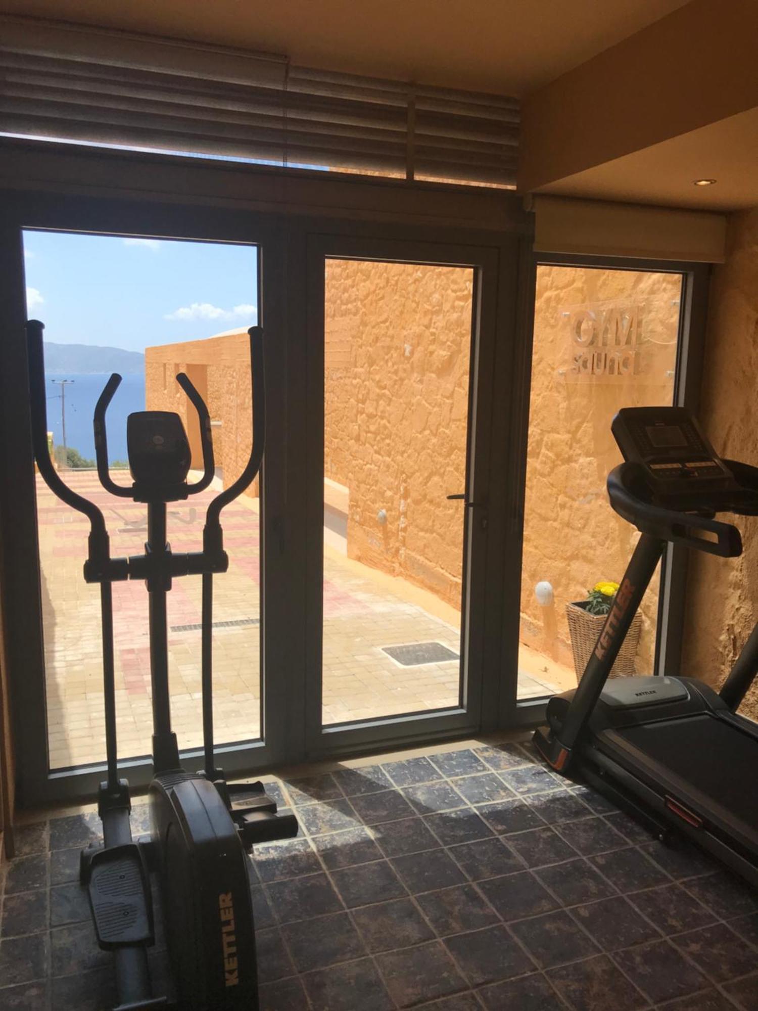 Beachfront Ravdoucha Epavlis Eleni Villa - Pool, Hot Tub, Gym, Sauna, Private Parking, Wifi Chania  Luaran gambar